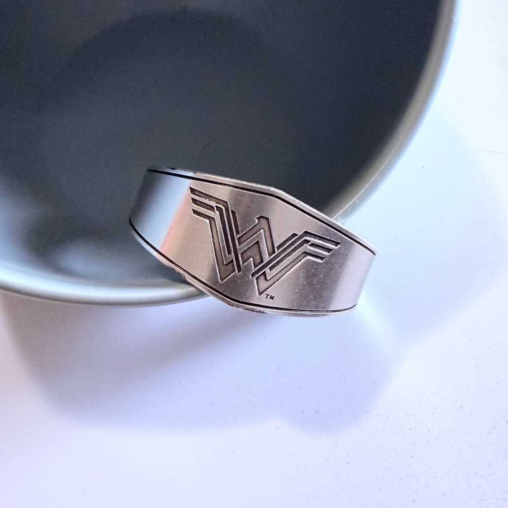 Alex and Ani DC Comics Wonder Woman Silver Bangle